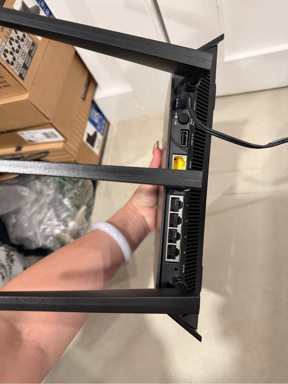 Netgear router - Picture 4 of 6